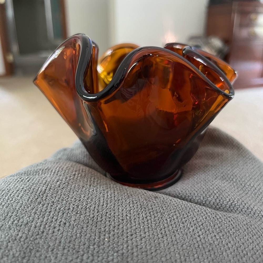 Rootbeer Glass Hankerchief Decorative Bowl